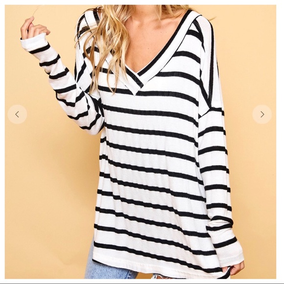 Fabulous Chic V neck striped Top - Picture 6 of 6